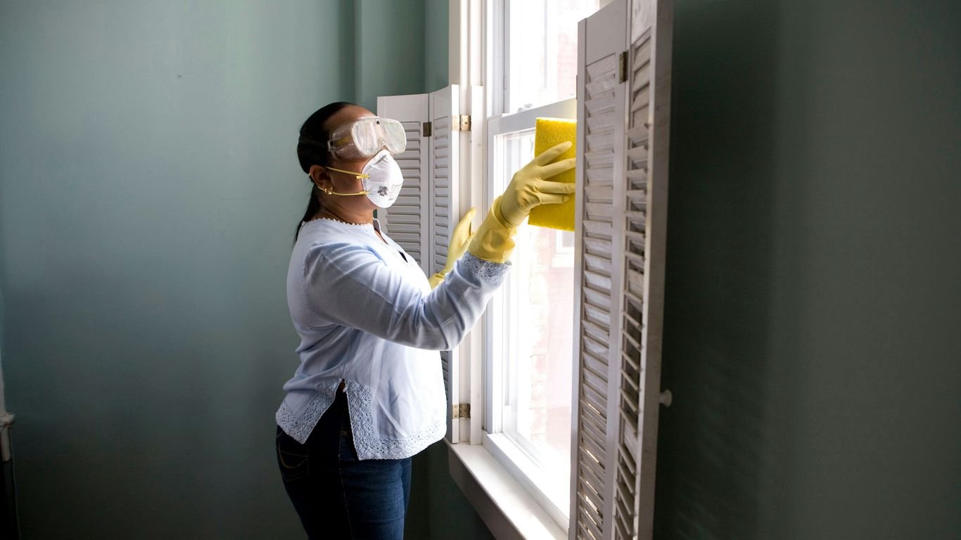 Why a Dehumidifier with HEPA Filter Provides Better Air Protection